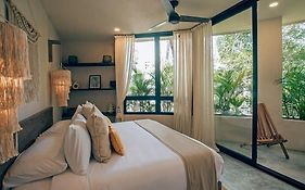 Luxury Jungle Villa-Pvt Pool -100Mbs- Concierge 8A
